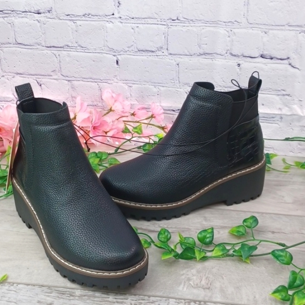 Rampage Sacha Wedge Boot NWT